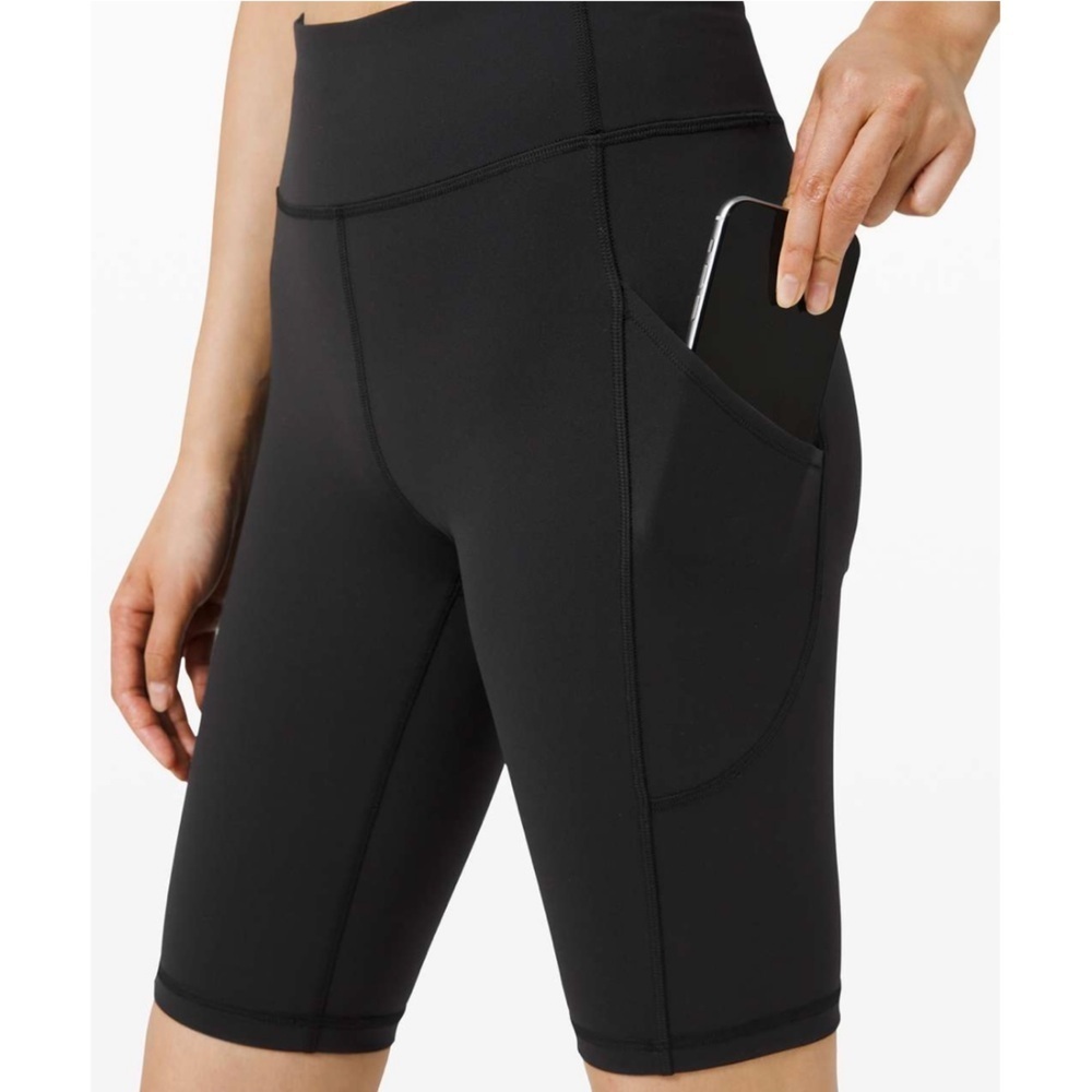 Lululemon Invigorate High-Rise Short 10" Black Size 4